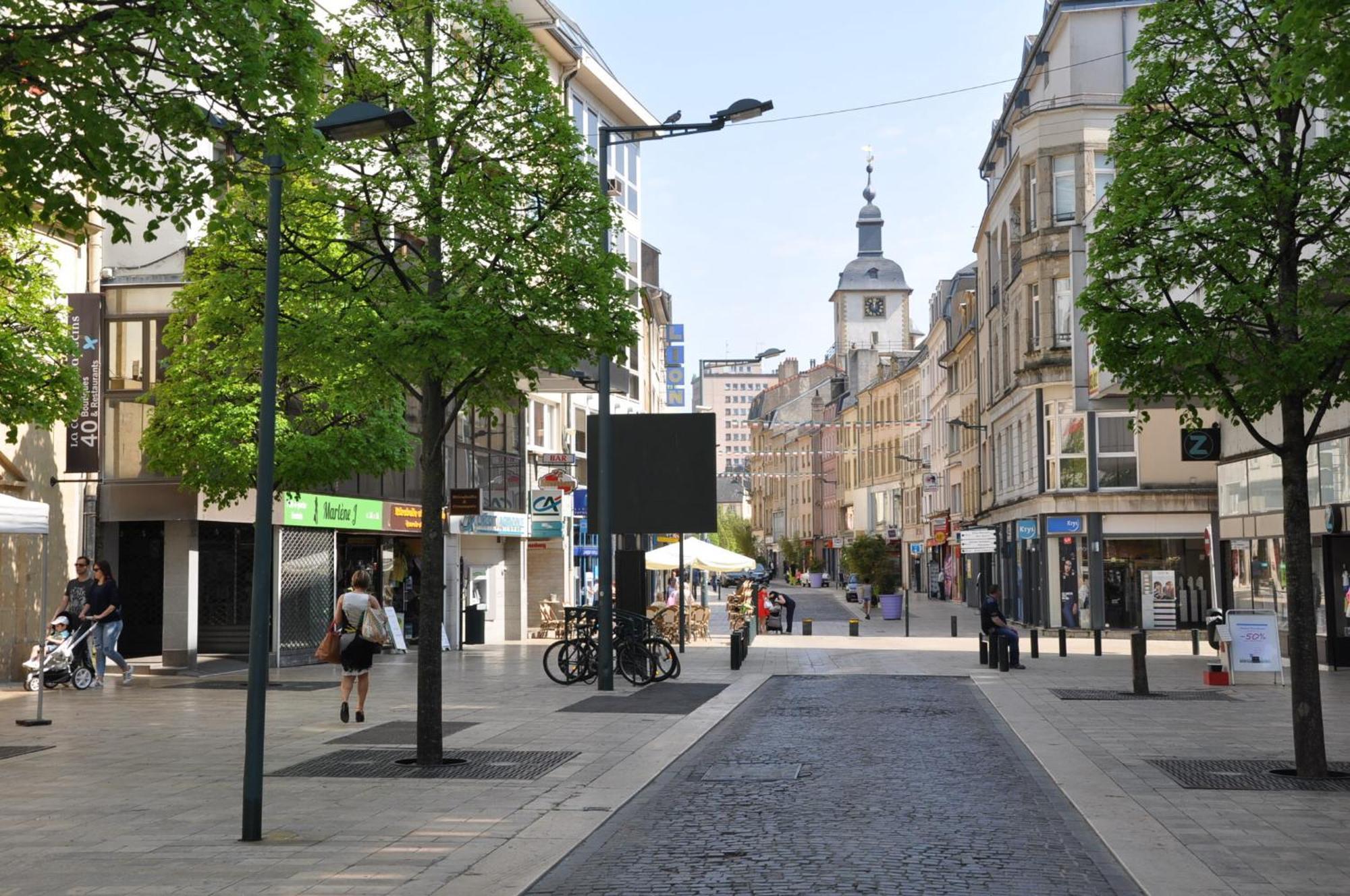 Appartement En Centre Pietonnier Proche De La Gare Thionville Kültér fotó