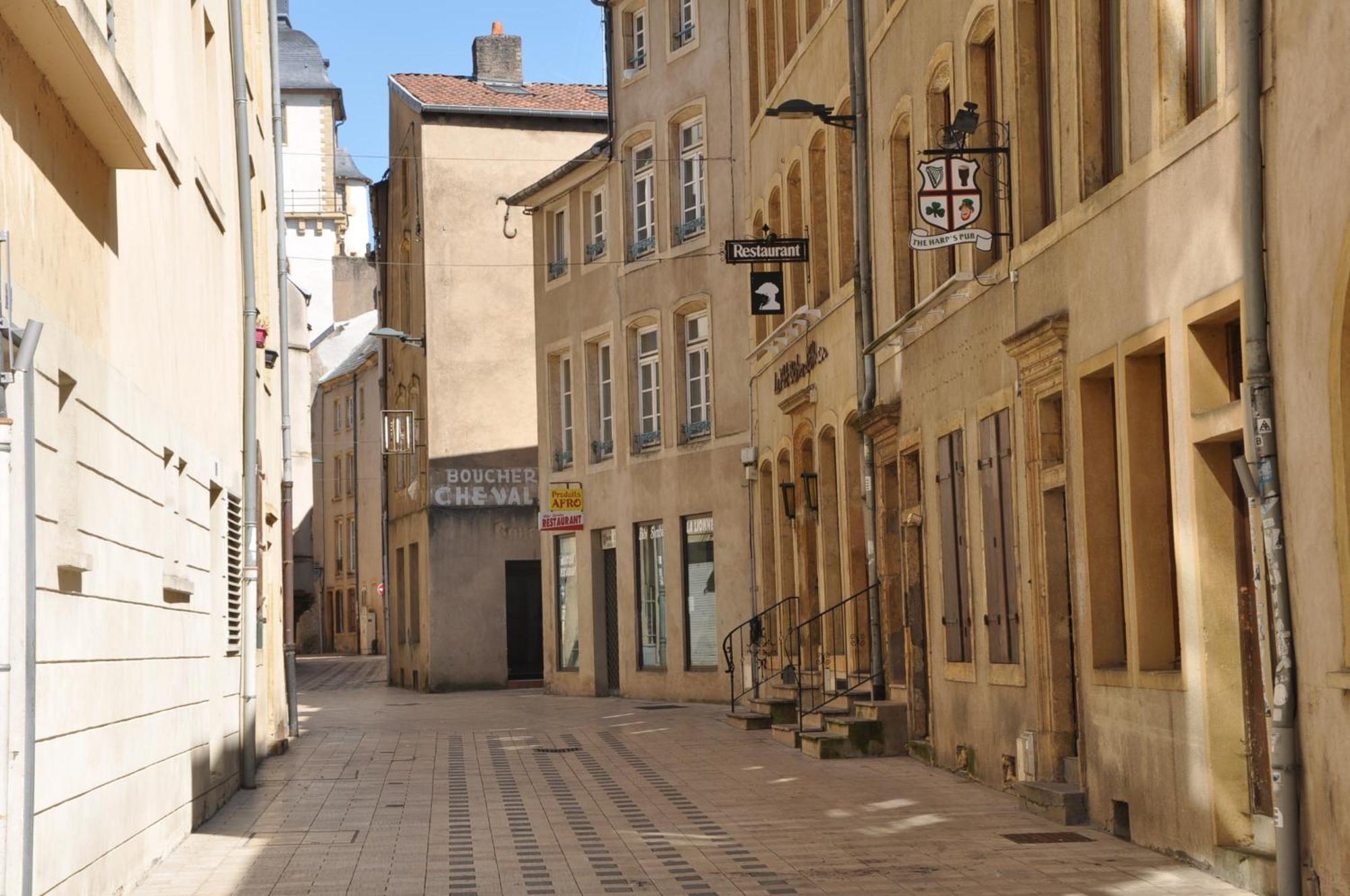 Appartement En Centre Pietonnier Proche De La Gare Thionville Kültér fotó